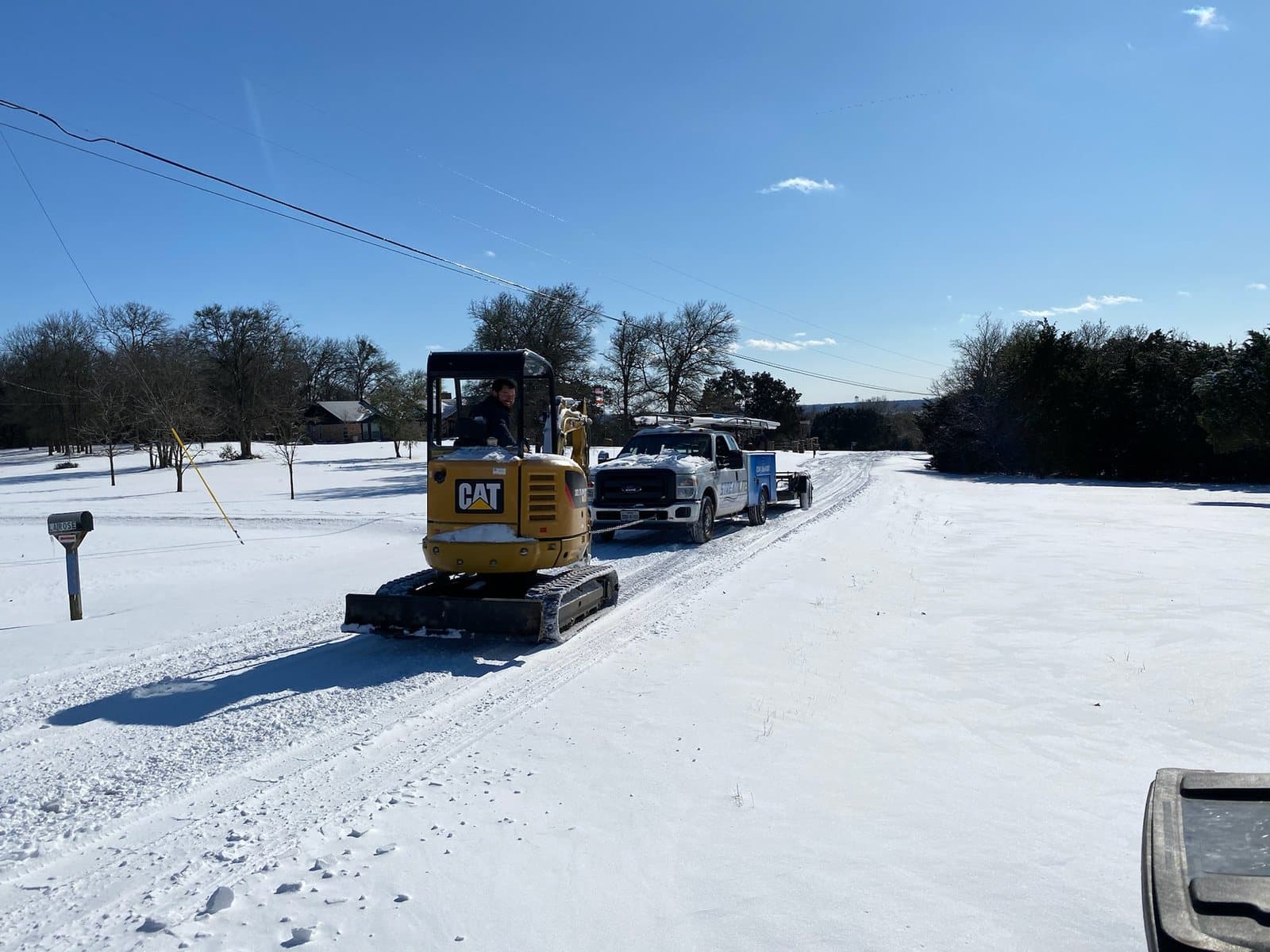Streamline equipment working during a winter weather service response